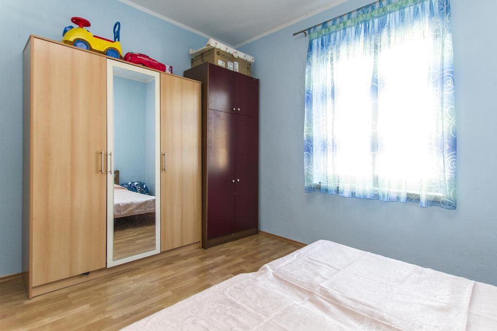 Apartment Amber Koromačno Rum bild
